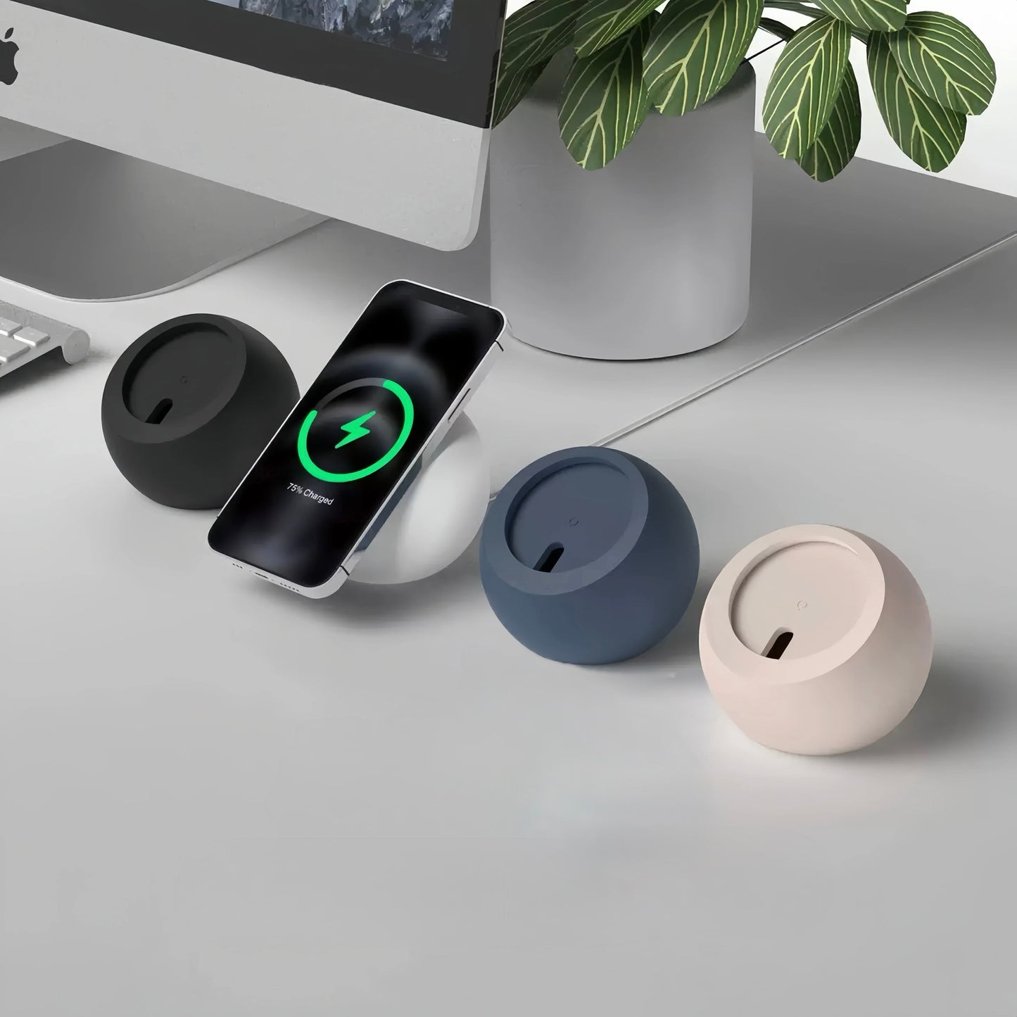 Support Magnétique de Bureau en Silicone – Station de Charge Sans Fil MagSafe pour iPhone 12 / 13 / 14 / 15 / 16 / 17 Pro